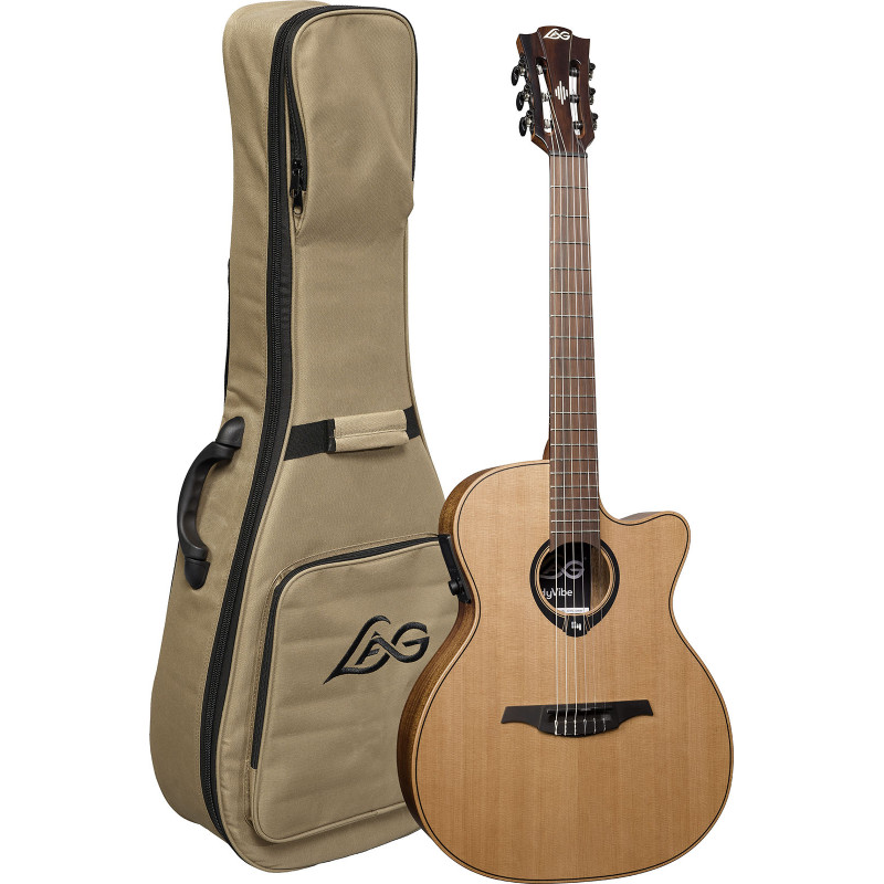 Auditorium Nylon Pan Coupé Smart Guitar