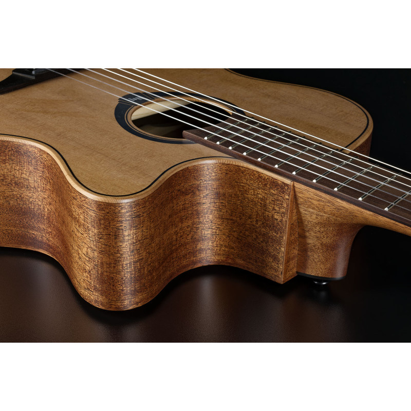 Auditorium Nylon Pan Coupé Smart Guitar