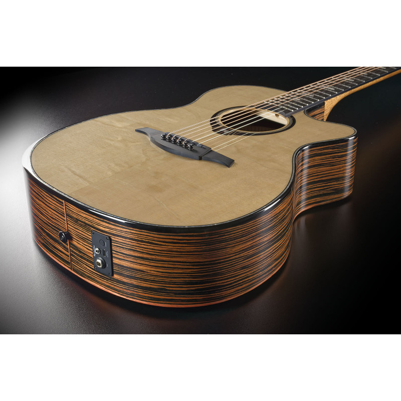 Auditorium Bevel Pan Coupé Smart Guitar