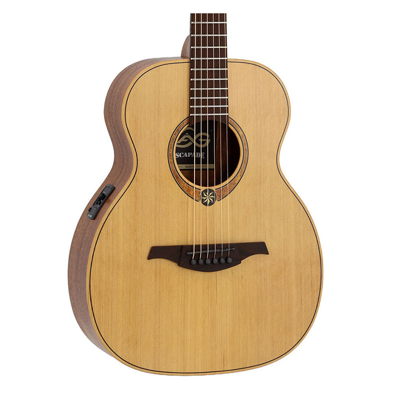 Escapade Red Cedar inkl. Gitarrentasche